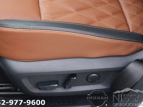 New 2026 Nissan Rogue Platinum w/ Platinum Premium Package AWD/4WD image 17