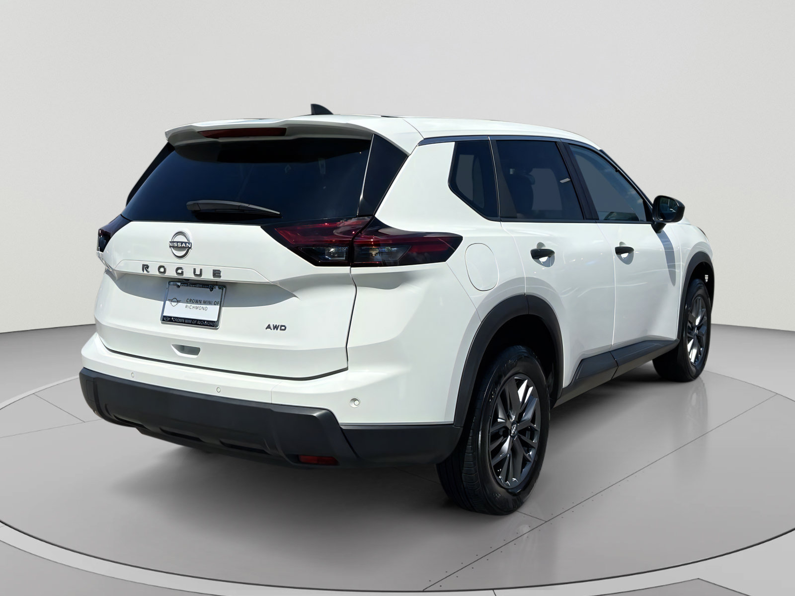 Used 2025 Nissan Rogue S AWD/4WD image 5