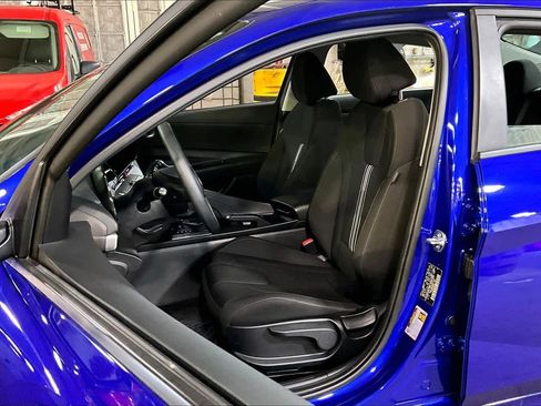 Used 2024 Hyundai Elantra SEL image 8