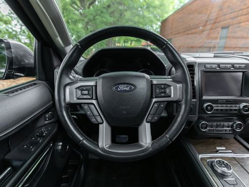 Used 2018 Ford Expedition Max Platinum AWD/4WD image 6