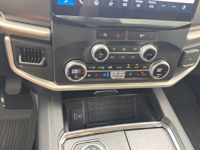 Used 2024 Ford Expedition XLT RWD image 26