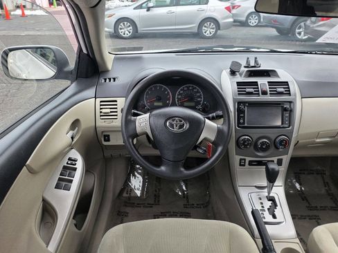 Used 2013 Toyota Corolla LE image 16
