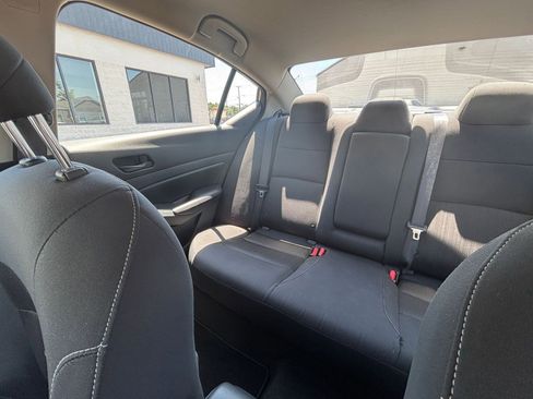 Used 2025 Nissan Altima 2.5 SV FWD image 40