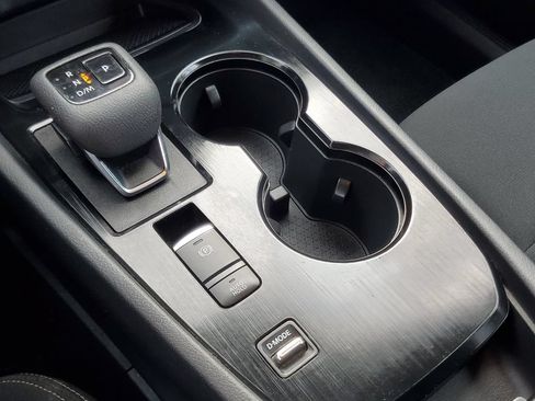 Certified 2024 Nissan Rogue S FWD image 24