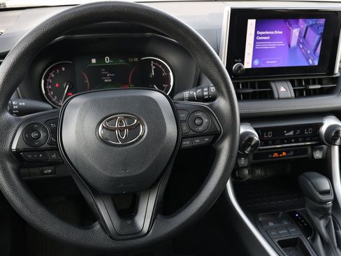 Used 2025 Toyota RAV4 XLE image 16