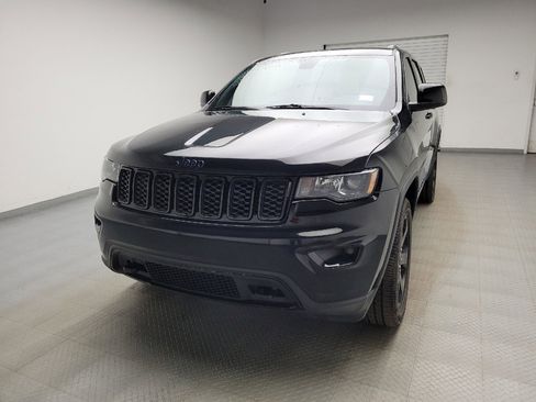Used 2019 Jeep Grand Cherokee Laredo image 15