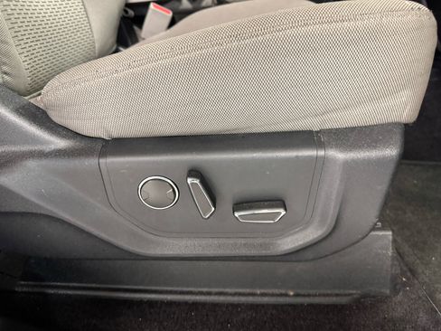 Used 2015 Ford F150 XLT w/ Equipment Group 302A Luxury image 17