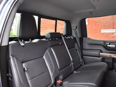 Used 2021 Chevrolet Silverado 1500 LT Trail Boss w/ Convenience Package II AWD/4WD image 16