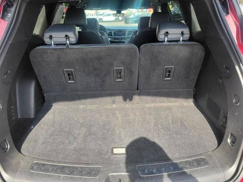 Used 2024 Buick Enclave Premium image 21