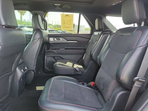 Used 2025 Ford Explorer ST w/ Sun And Sound Package RWD image 8