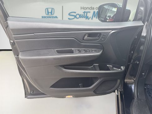 Certified 2023 Honda Odyssey Sport image 16