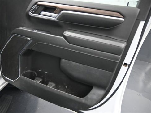 Used 2024 Chevrolet Silverado 2500 LT w/ Convenience Package image 27