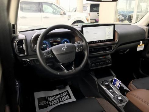 New 2025 Ford Bronco Sport Outer Banks image 5