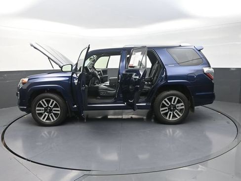 Used 2018 Toyota 4Runner Limited AWD/4WD image 42