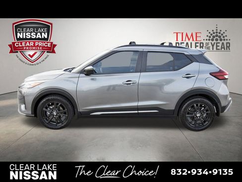 Used 2021 Nissan Kicks SR w/ Interior Electronics Package FWD image 4
