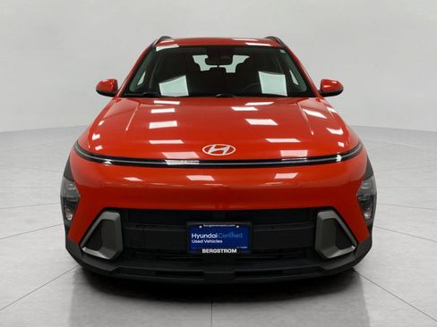 Certified 2025 Hyundai Kona SEL AWD/4WD image 9