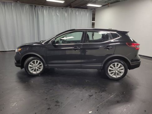 Used 2021 Nissan Rogue Sport S image 5
