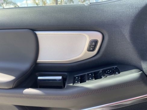 New 2025 Ford Expedition Active image 20