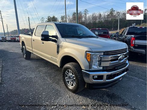 Used 2017 Ford F350 Lariat w/ Lariat Value Package AWD/4WD image 4