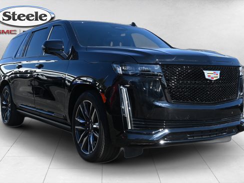 Used 2023 Cadillac Escalade ESV Sport Platinum AWD/4WD image 3