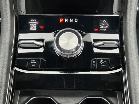 Used 2025 Jeep Grand Cherokee Summit image 11