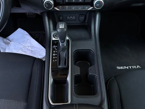 Used 2025 Nissan Sentra SV FWD image 14