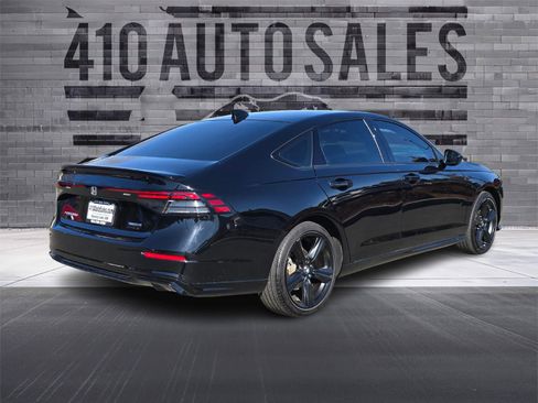 Used 2024 Honda Accord Sport image 3