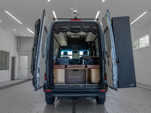 Used 2023 Mercedes-Benz Sprinter 2500 image 16