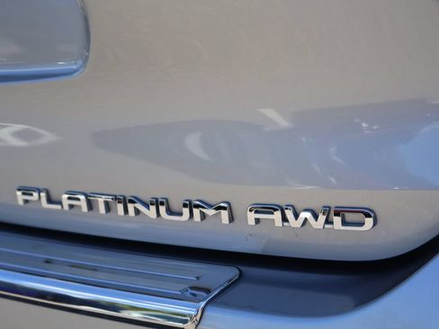 Used 2021 Toyota Highlander Platinum AWD/4WD image 8