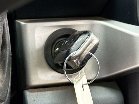 Used 2024 Ford F250 XLT AWD/4WD image 8