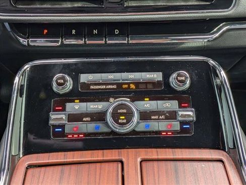 Used 2022 Lincoln Navigator L Reserve image 16