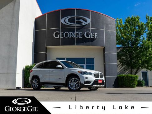 Used 2018 BMW X1 xDrive28i AWD/4WD image 1