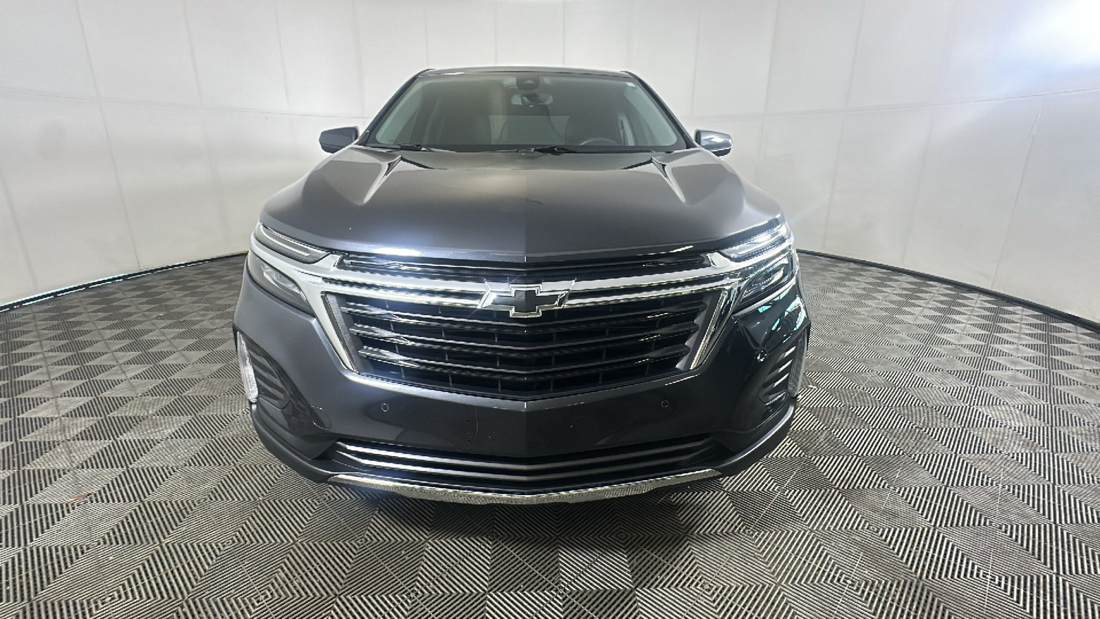 Used 2023 Chevrolet Equinox LT AWD/4WD image 9