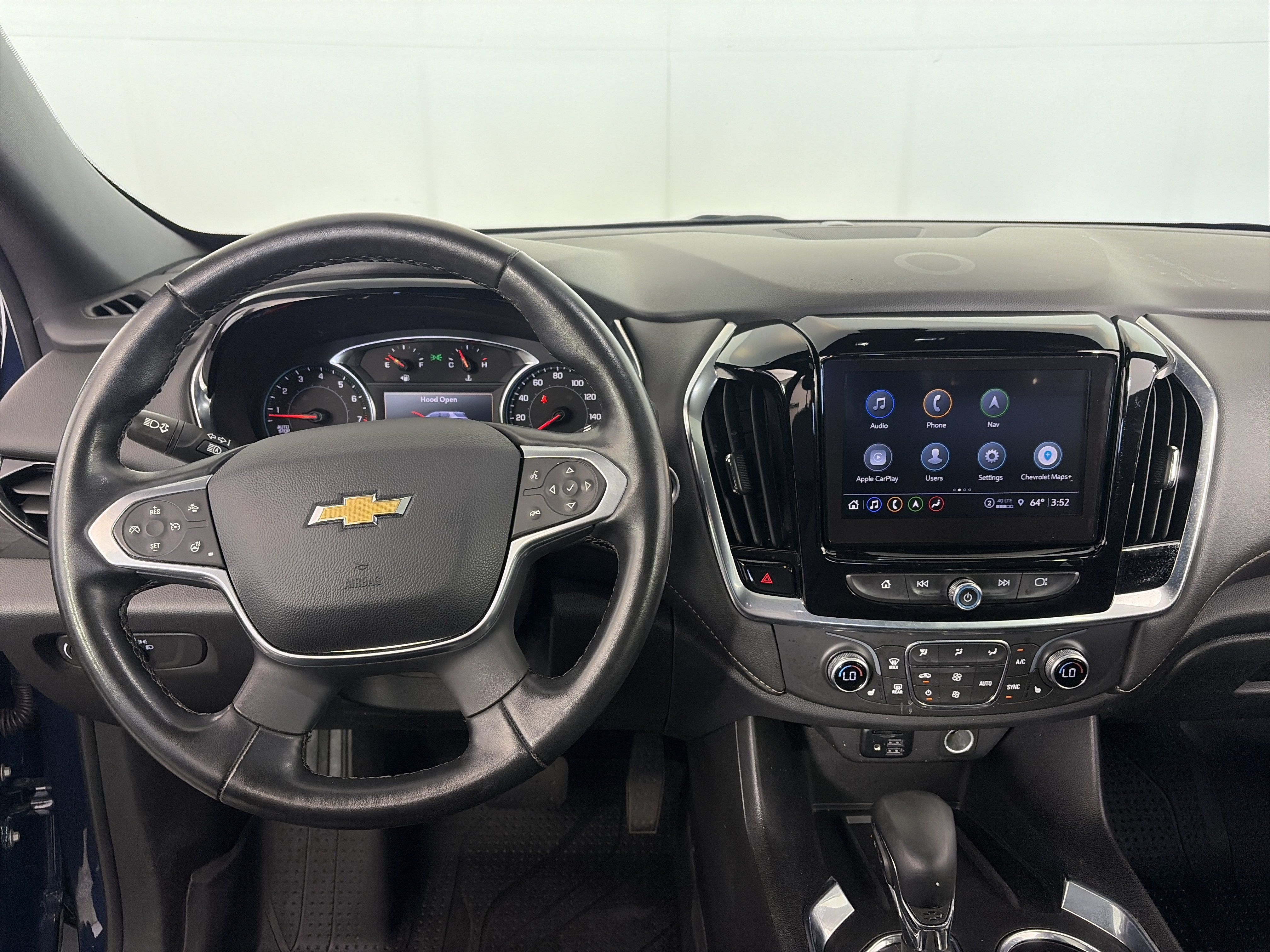 Certified 2023 Chevrolet Traverse LT w/ LT Premium Package AWD/4WD image 3