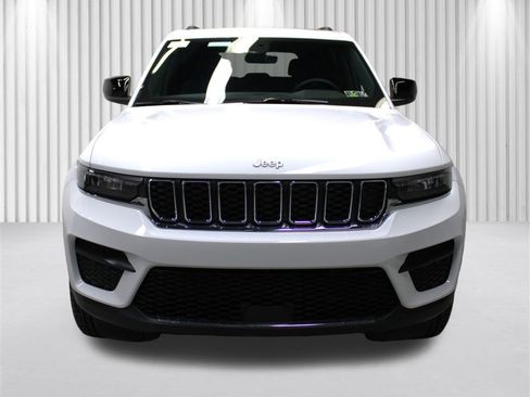 New 2025 Jeep Grand Cherokee Laredo X w/ Luxury Tech Group I image 41