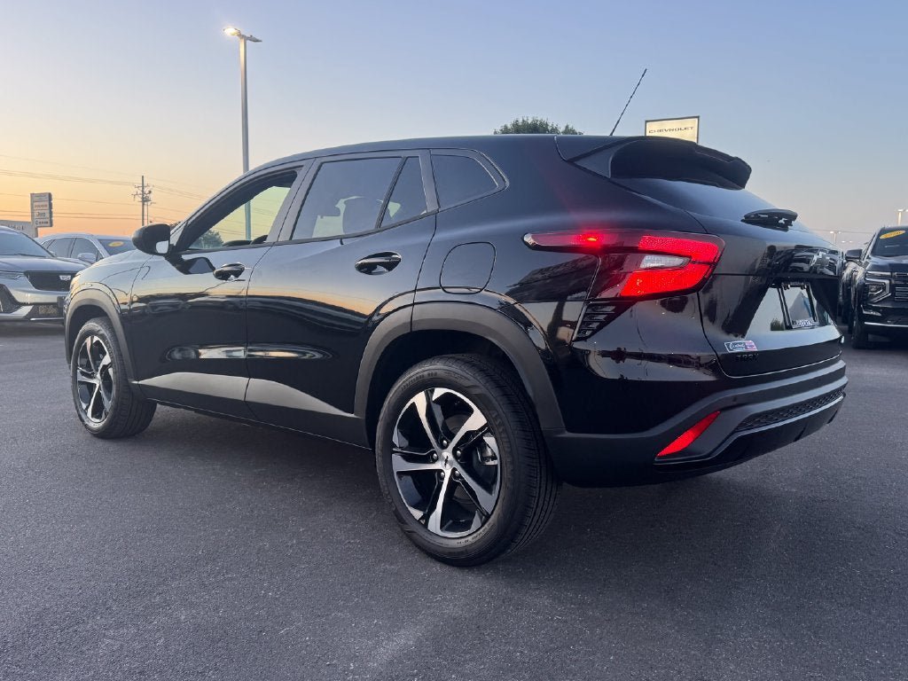New 2026 Chevrolet Trax RS w/ Driver Confidence Package FWD image 4