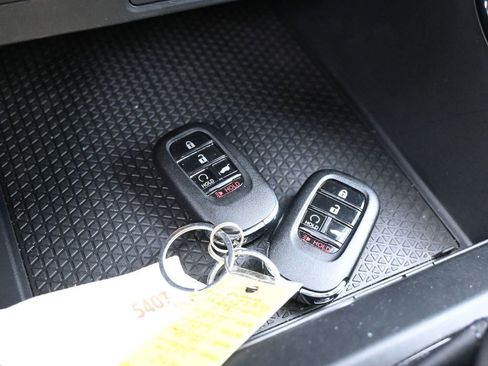 Certified 2024 Honda CR-V EX image 17