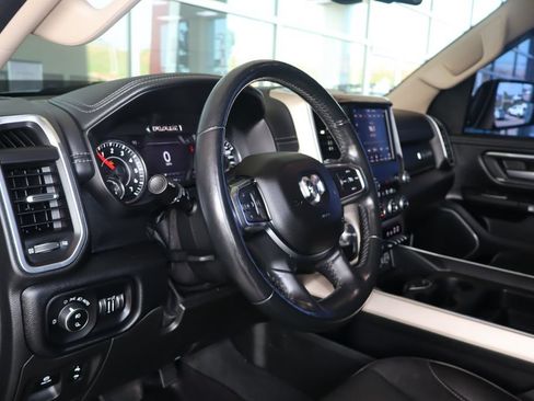 Used 2019 RAM 1500 Laramie AWD/4WD image 15