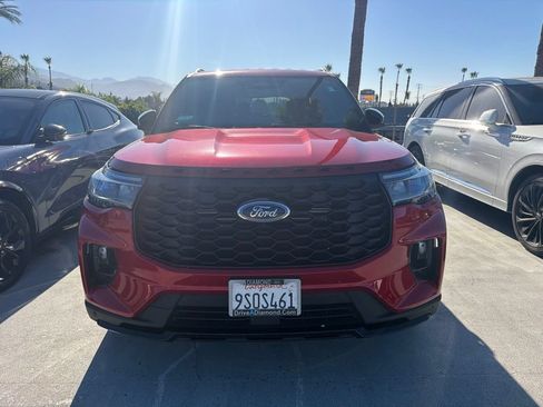 Used 2025 Ford Explorer ST-Line w/ Premium Package RWD image 2