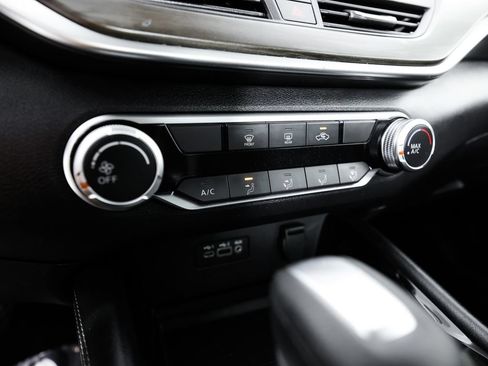 Used 2023 Nissan Altima 2.5 SV FWD image 25