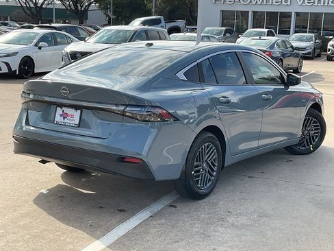 New 2026 Nissan Sentra SV image 5