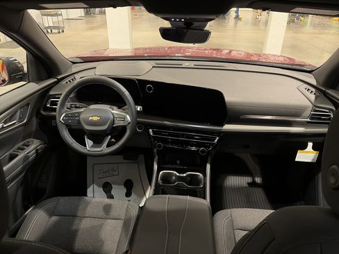 New 2026 Chevrolet Traverse LT w/ Sun and Wheel Package image 15