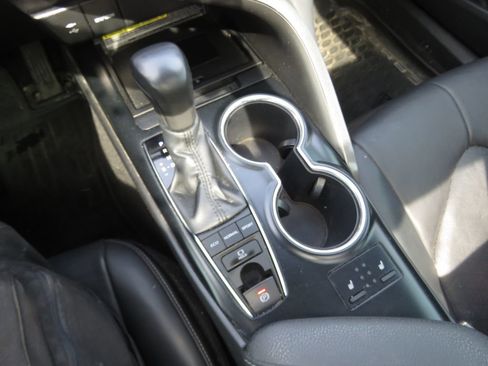 Used 2019 Toyota Camry XSE w/ Navigation Package FWD image 23