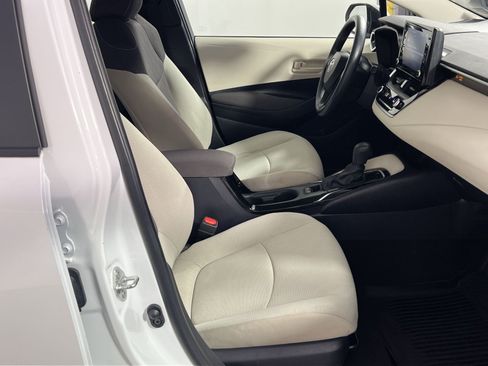 Used 2022 Toyota Corolla LE w/ LE Convenience Package FWD image 26