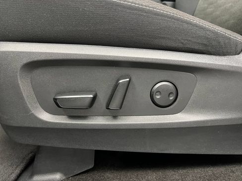 Used 2024 Nissan Pathfinder SV FWD image 13