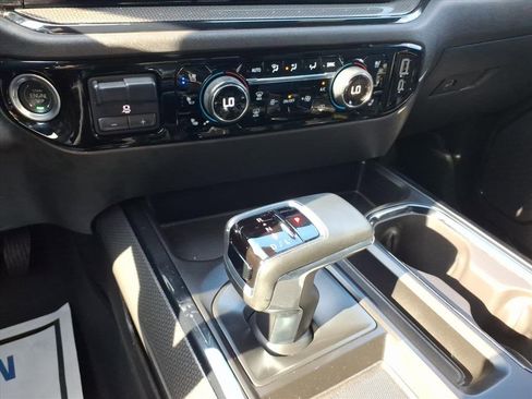 Used 2024 Chevrolet Silverado 1500 ZR2 image 26