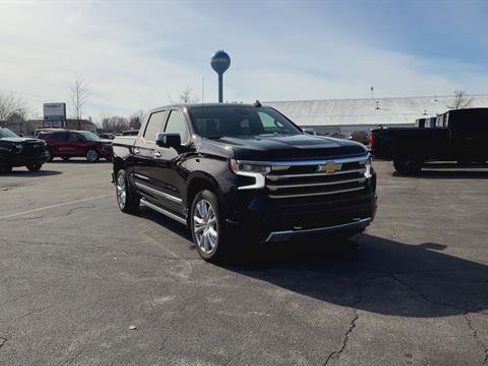 Used 2024 Chevrolet Silverado 1500 High Country w/ High Country Premium Package image 3