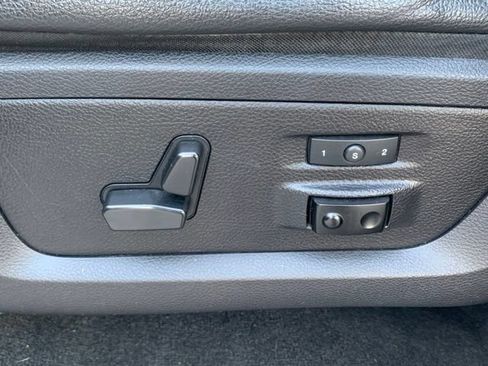 Used 2016 RAM 1500 Laramie w/ Convenience Group AWD/4WD image 8