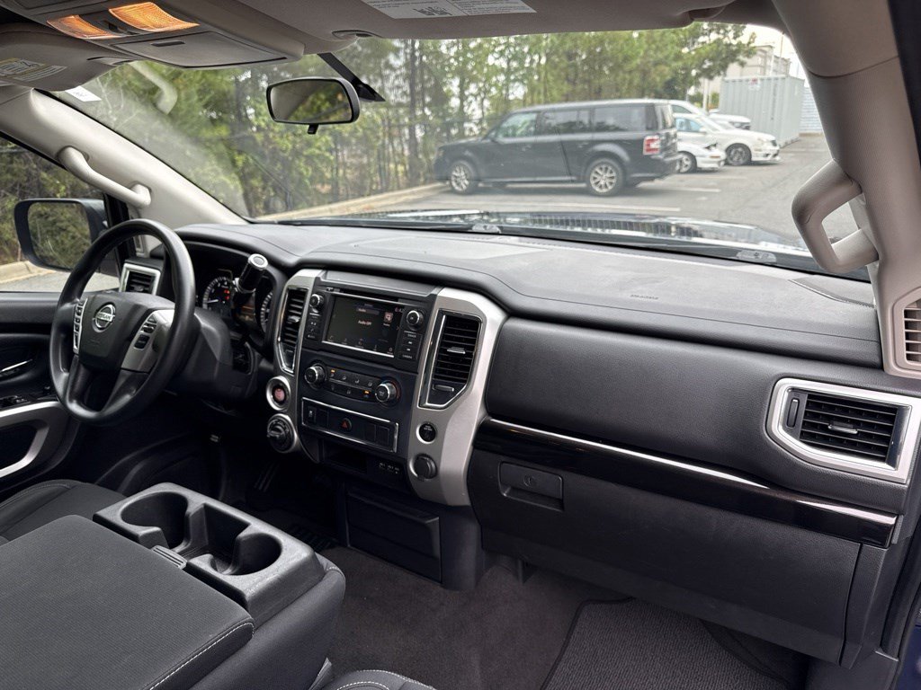 Used 2019 Nissan Titan SV AWD/4WD image 33