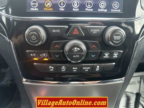 Used 2020 Jeep Grand Cherokee Limited w/ Luxury Group II AWD/4WD image 22
